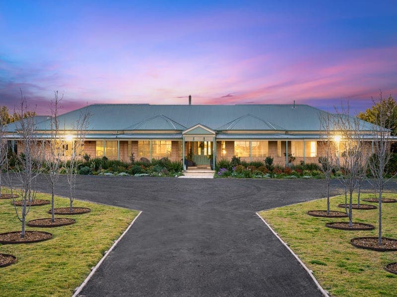 35 The Ridge, Oaklands Junction