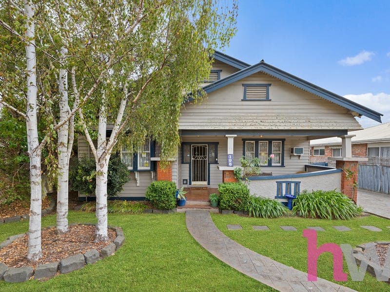 108 Roslyn Road