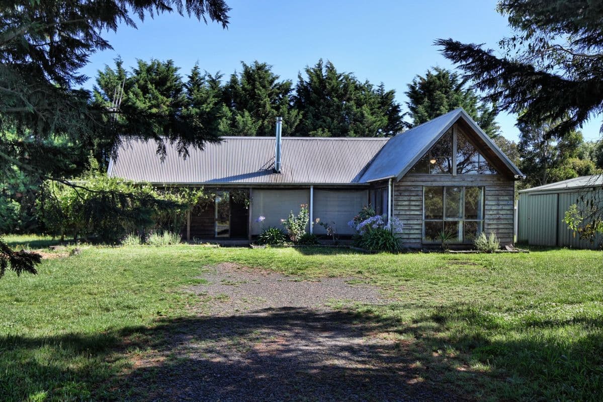 25 Three Chain Road