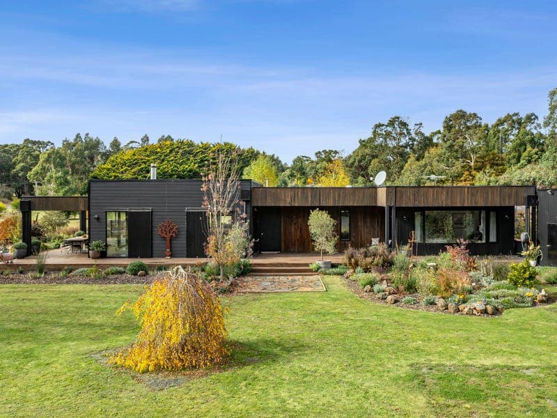 33 Brunts Road