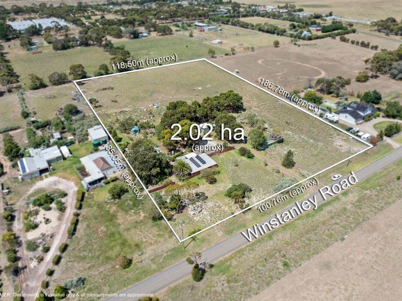 15 Winstanley Road, Avalon