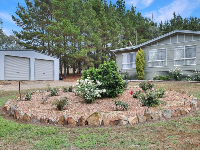 2557 Rye Park Road, Broadway
