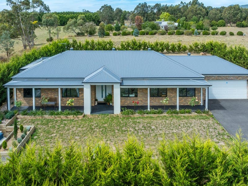 242 Avenue Of Honour, Woodend North