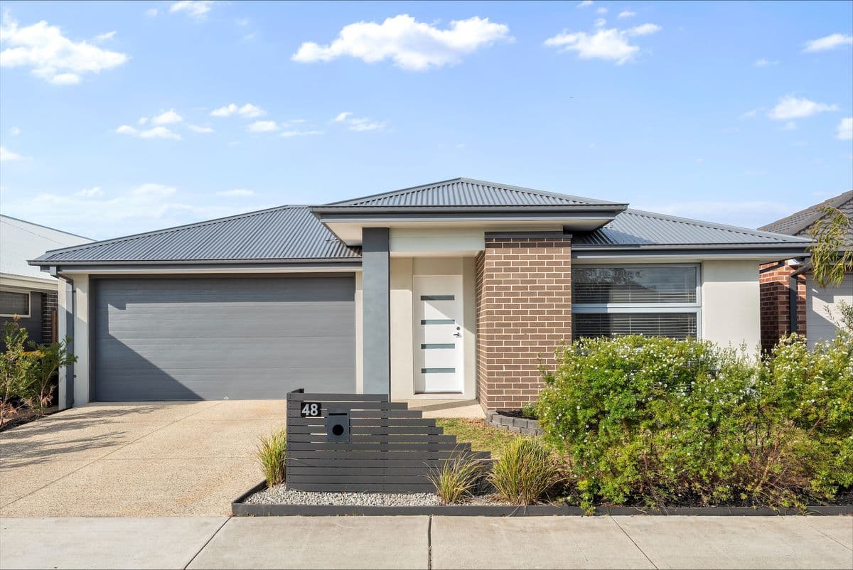 48 Albanel Street