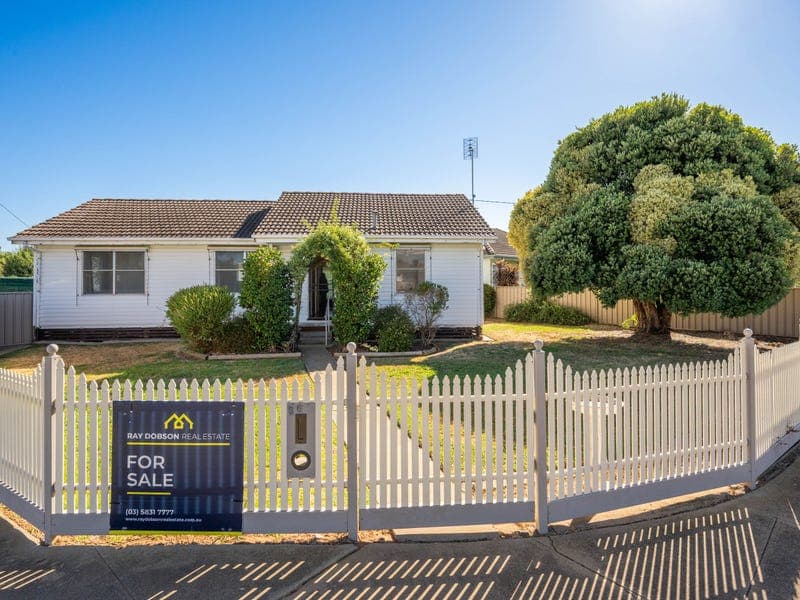 36 Lynton Crescent