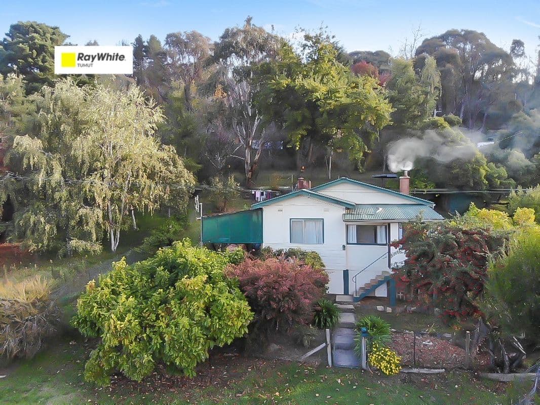 2 Bartlett Street