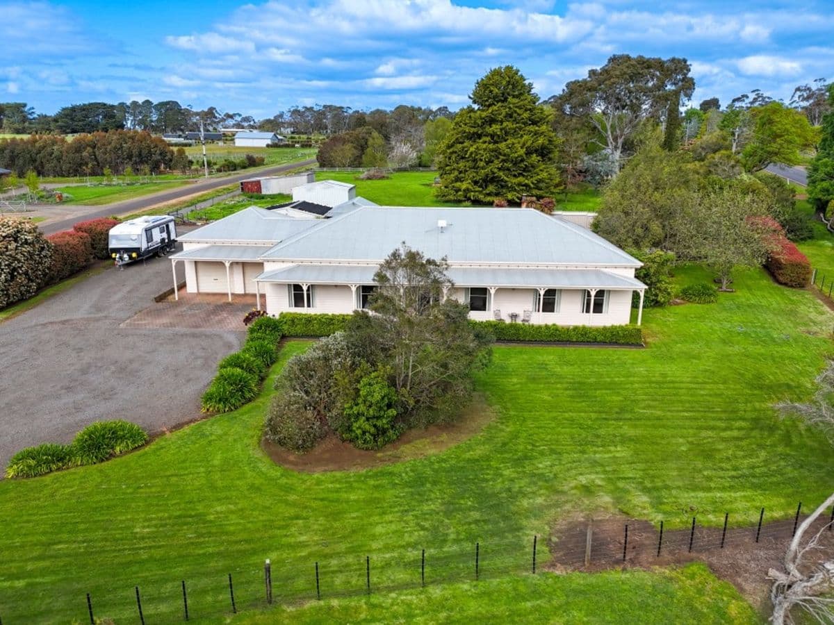 12 WALKENHORST ROAD