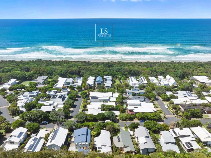 730 Casuarina Way, Casuarina