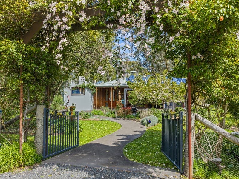105 Nippards Track, Woorarra West