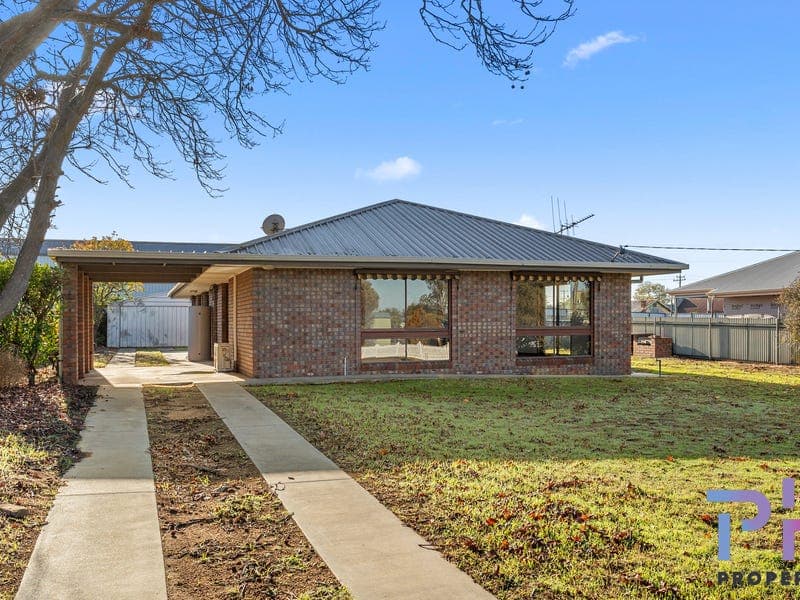 12 Camp Street, Bridgewater On Loddon