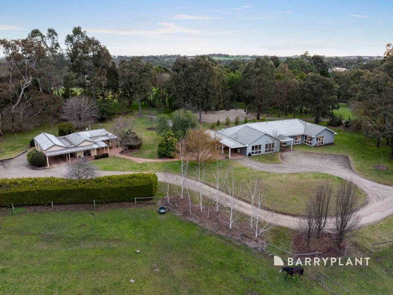 40 BUNDILLA ROAD