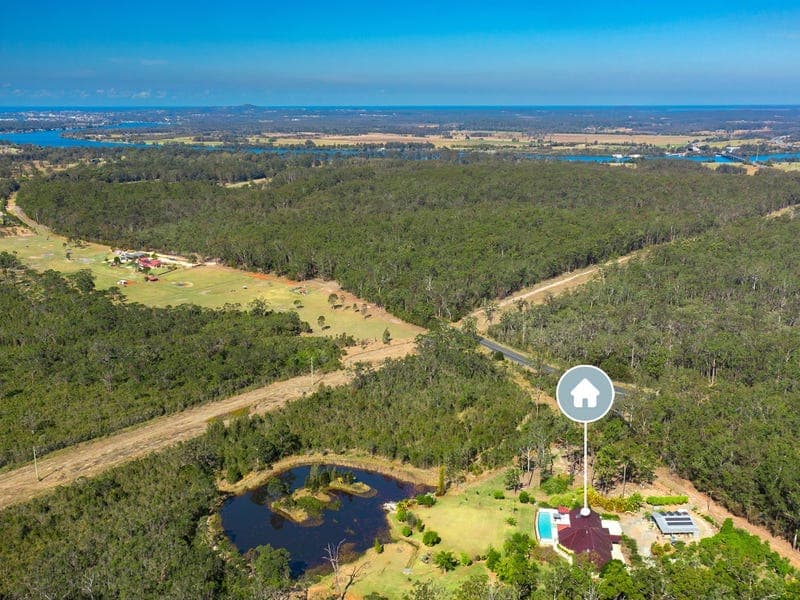 24 Hosking Road, Blackmans Point
