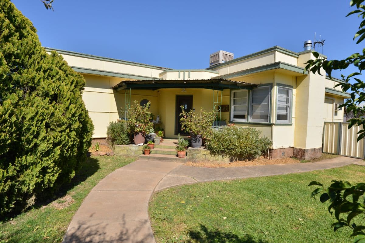 24 Napier Street