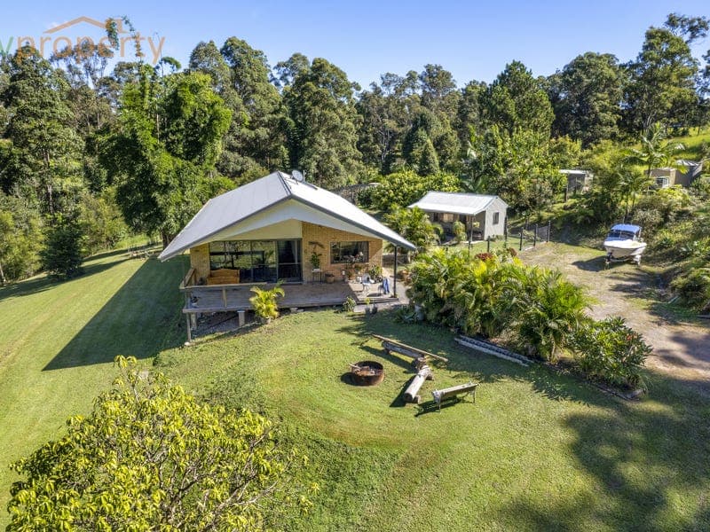 8 Currawong Road