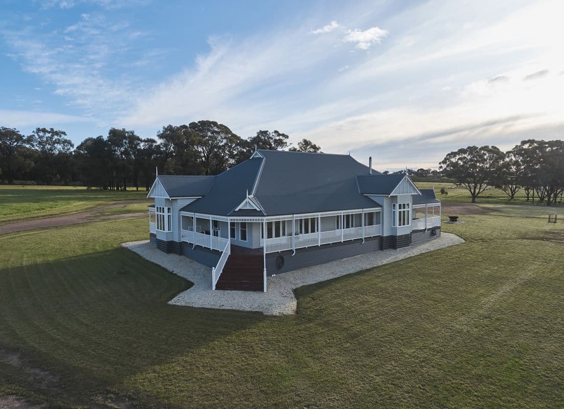 842 Schoolhouse Lane