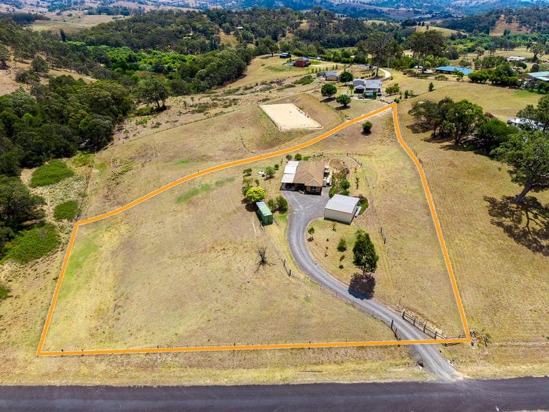 18 Wattle Place, Bega