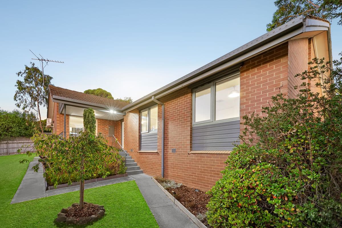 1 Debra Court
