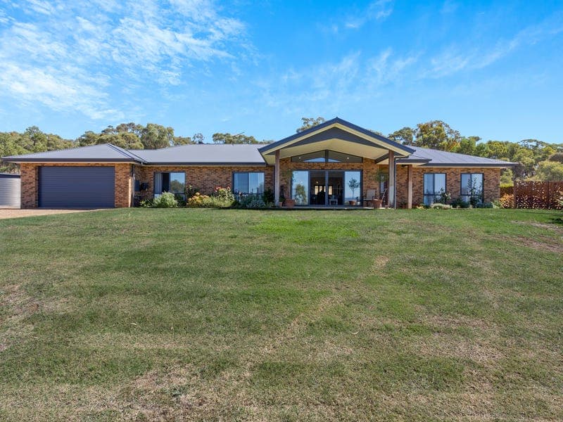 92 Lakeside Drive, Chesney Vale