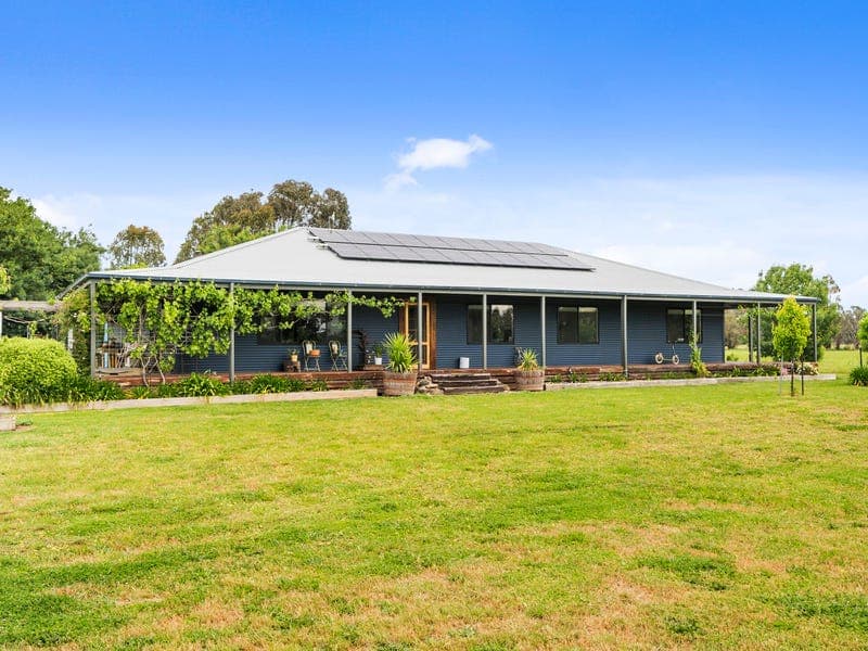 42 Winton-Glenrowan Road, Winton