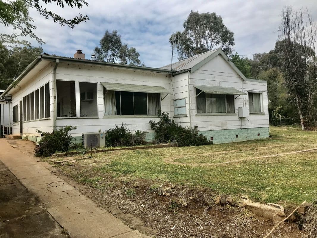 8 Warrumbungle Way