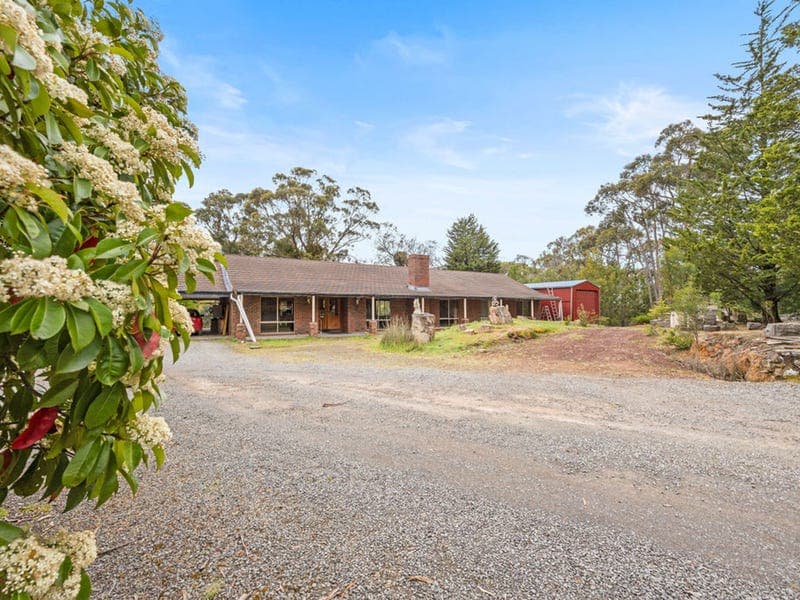 475 LLOYDS LANE