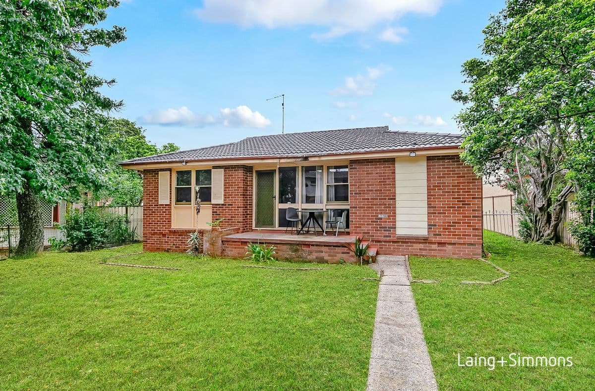 21 Lang Crescent
