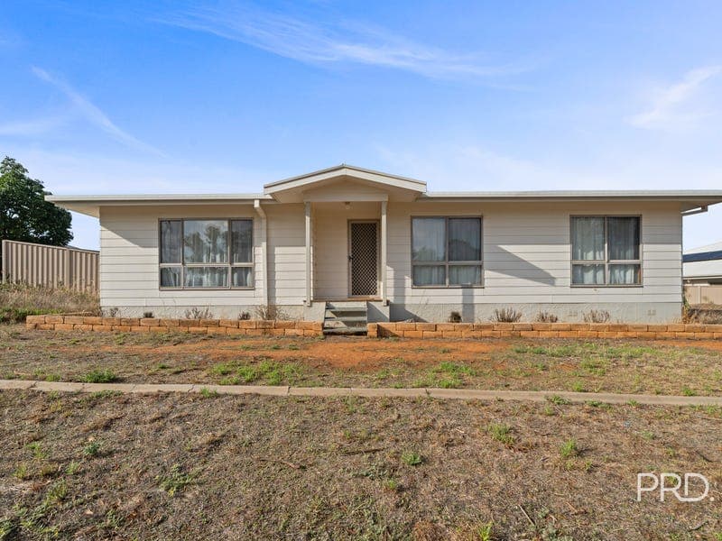 34 Flack Crescent, Boorooma