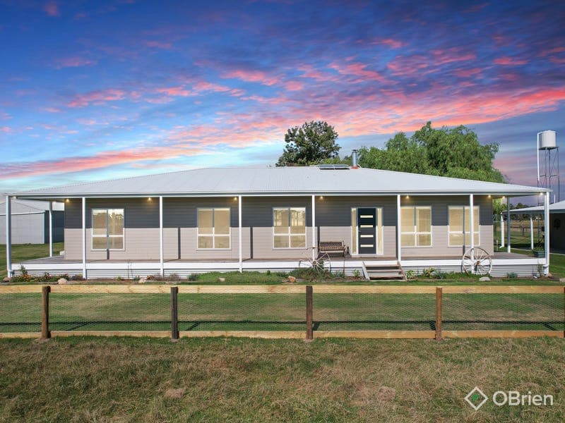 800 Fernbank-Glenaladale Road, Fernbank
