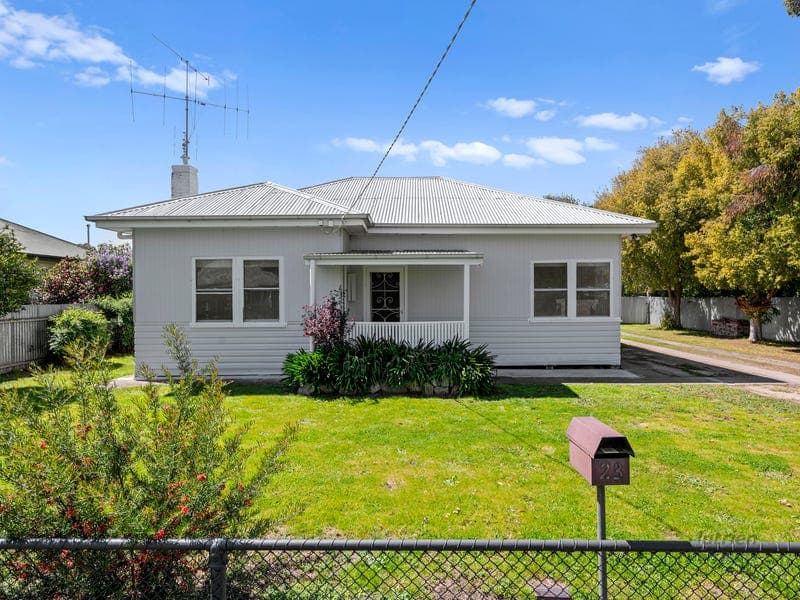 23 Lewis Street, Euroa