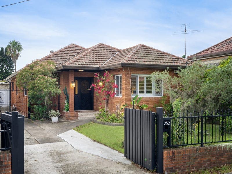 252 Wollongong Road, Arncliffe