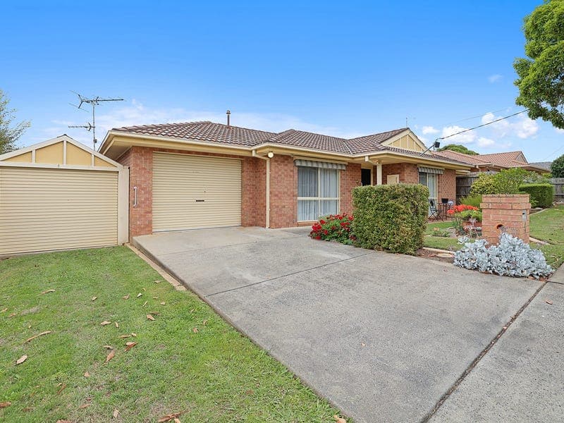 4 Floris Avenue