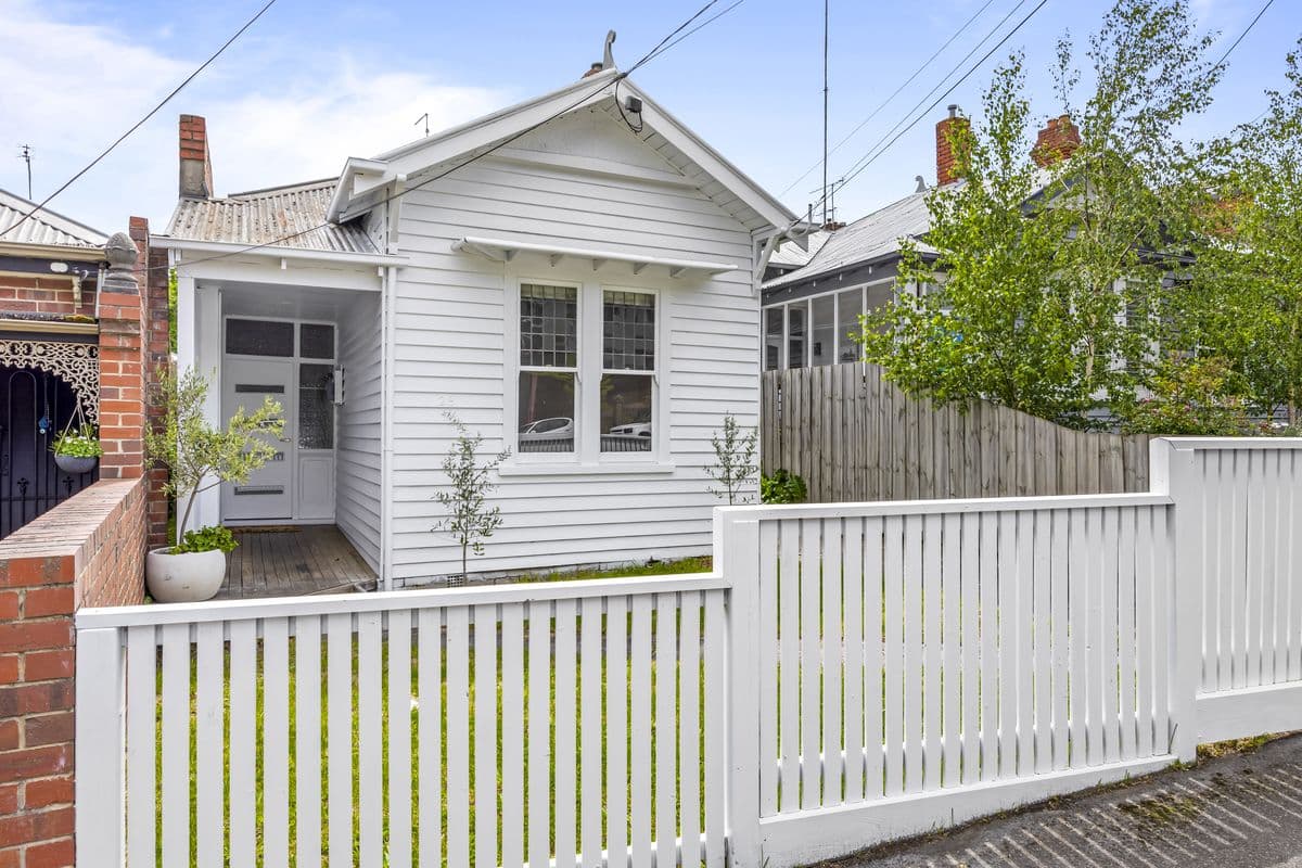 28 Barkly Street