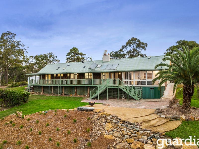 8 McCallums Road, Berrilee