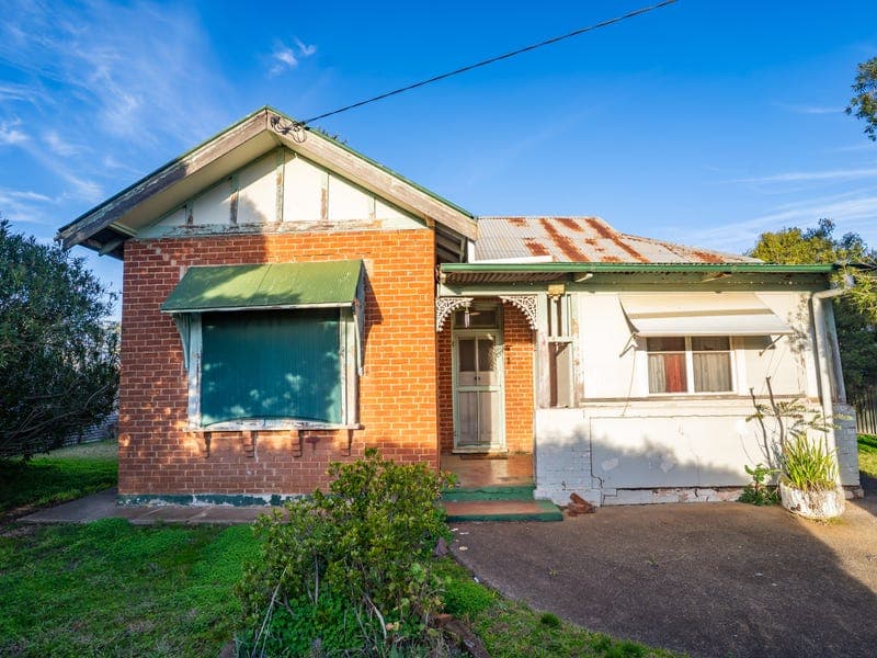 58 WADDELL STREET
