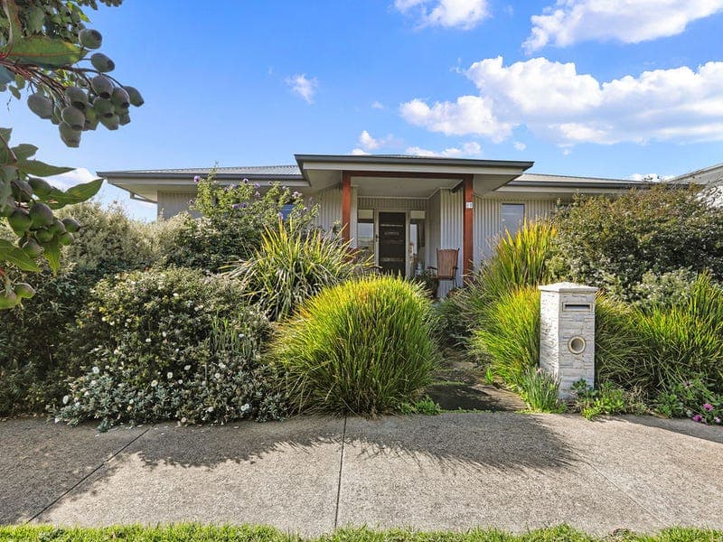 17 Dolphin Court, Apollo Bay