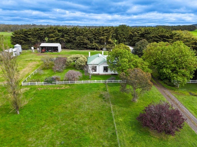 318 Ardonachie School Road, Macarthur