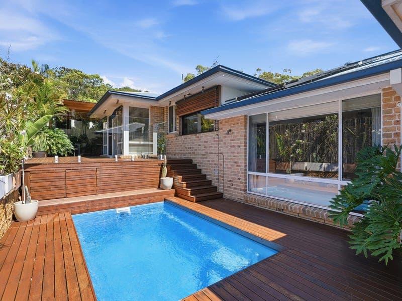 2 Huntly Road