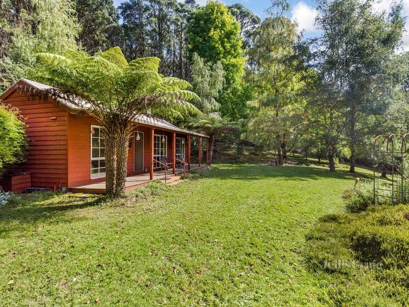 28 Mountains Road