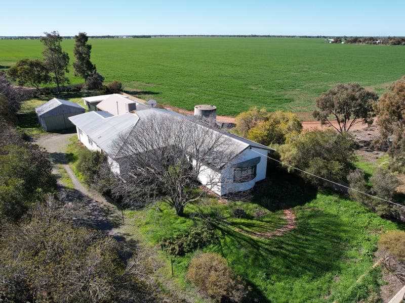11 Quambatook Road, Nullawil