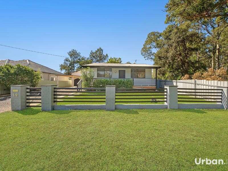 19 Hamilton Street, Abernethy