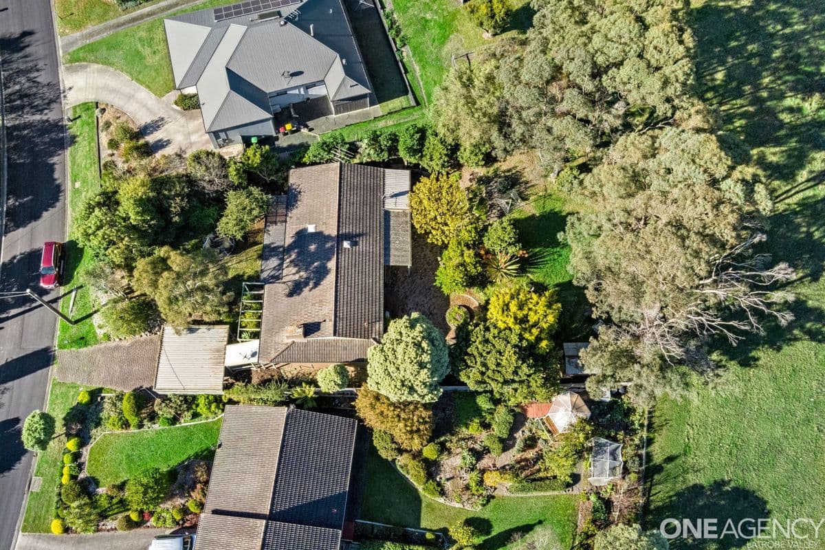 8 Fairway Drive