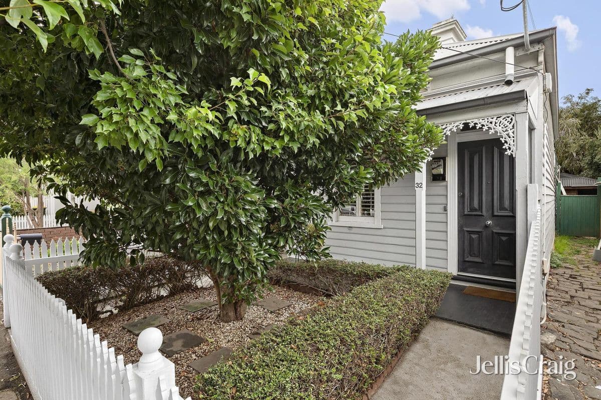 32 COLLETT STREET