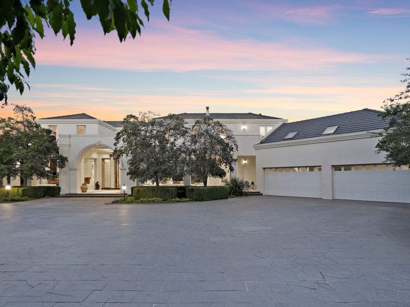 60 Oakbank Road