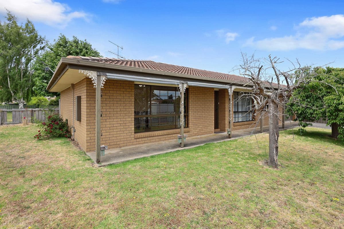 10 Strachan Street