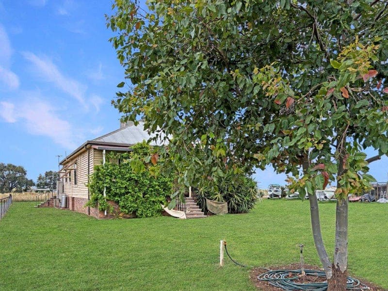 2-4 Breeza Street, Carroll