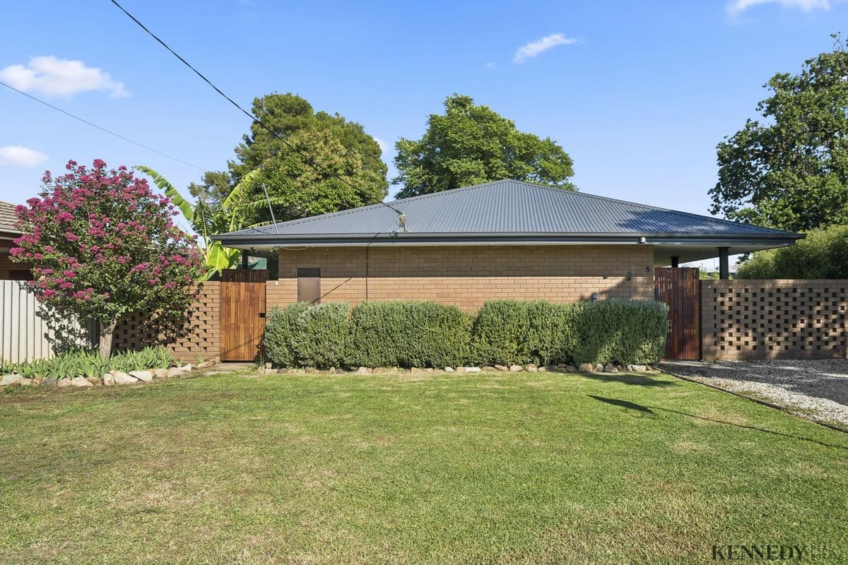 5 FERGUSSON STREET