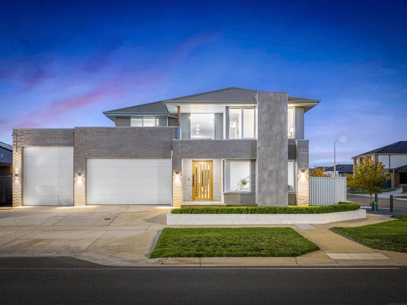 12 Hollioake Drive, Lucas