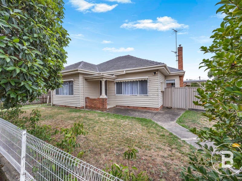 111 Yarrowee Street, Sebastopol