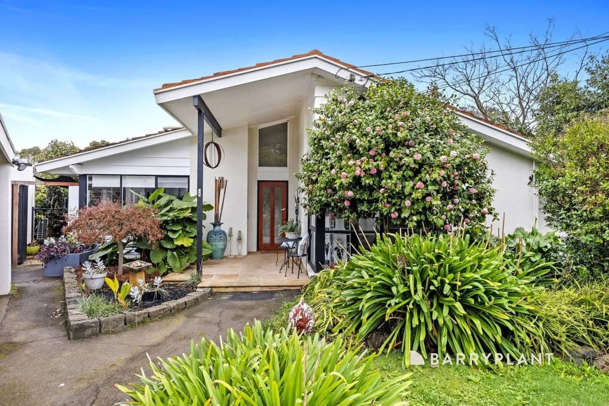 2 Dover Court