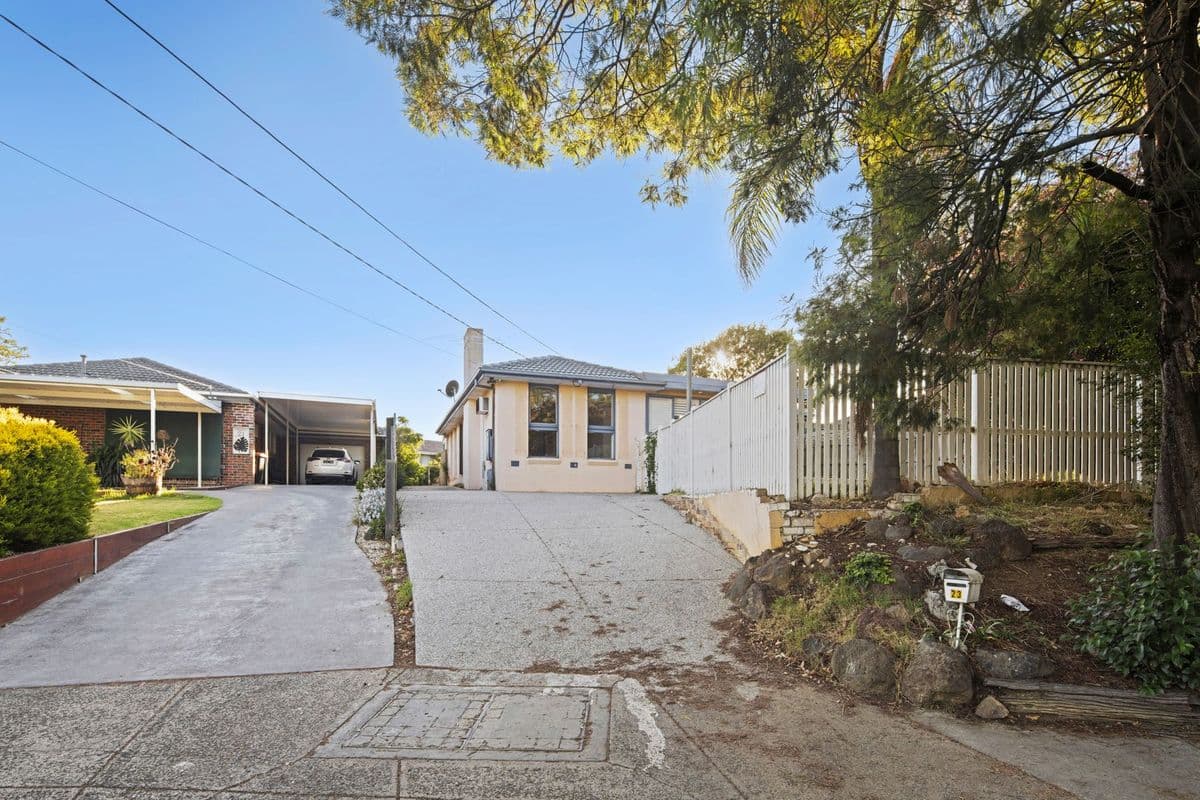 23 Byrne Crescent